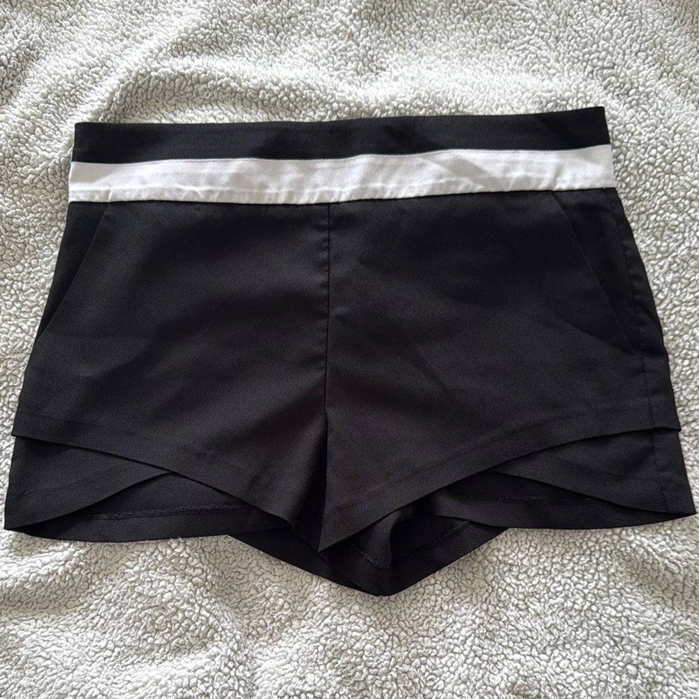 Bebe Black and White Skorts with Athletic Design